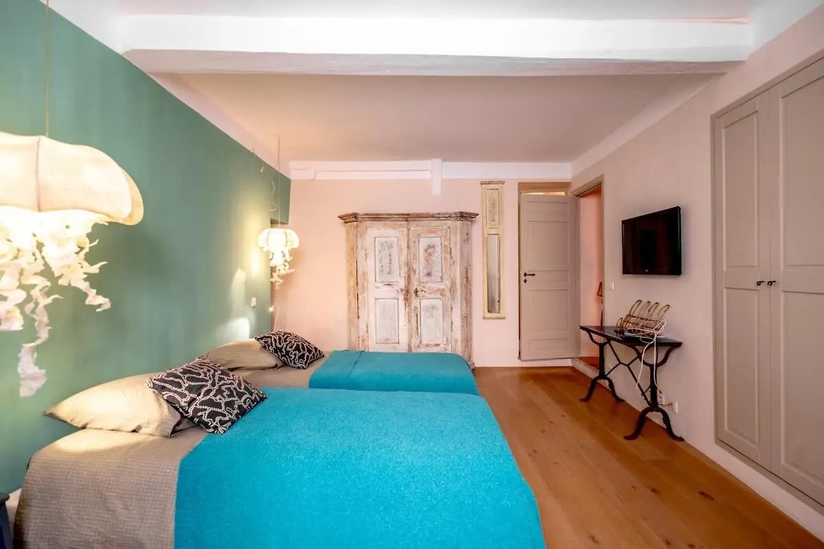 House In The Heart Of Saint-Tropez 빌라 0*,  프랑스