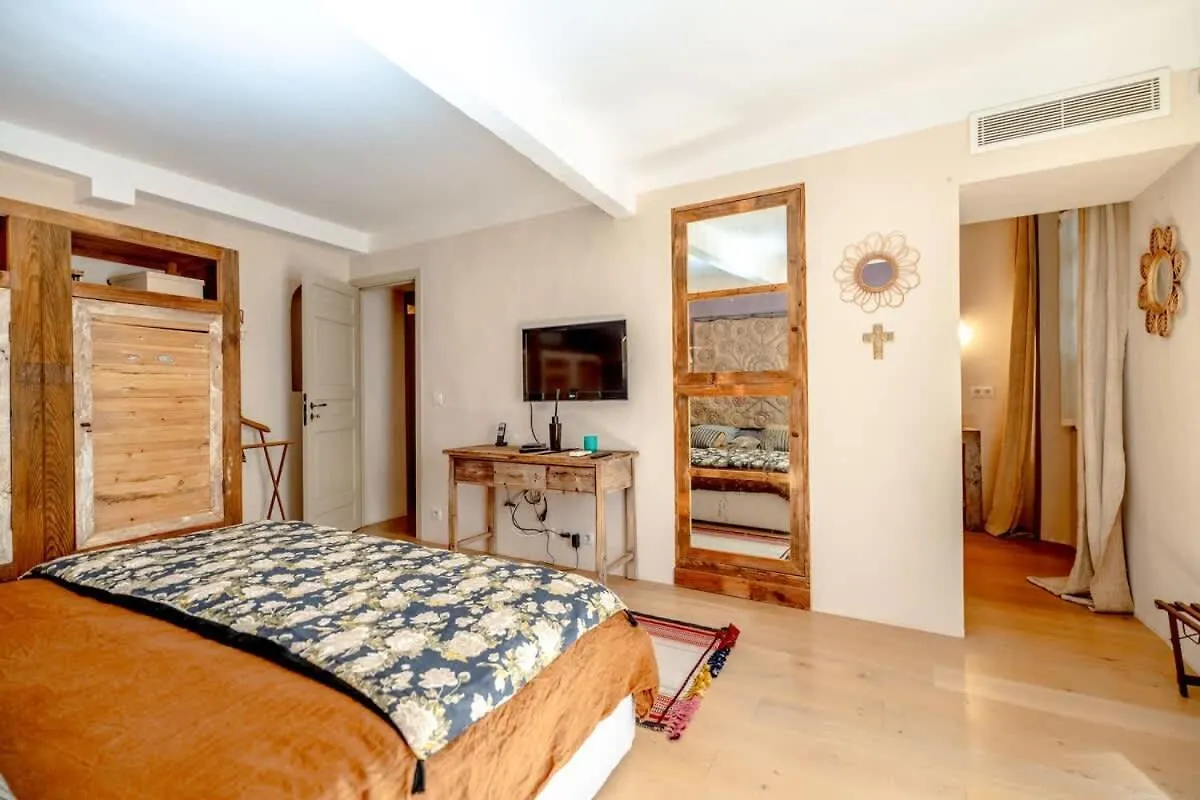 House In The Heart Of Saint-Tropez 빌라